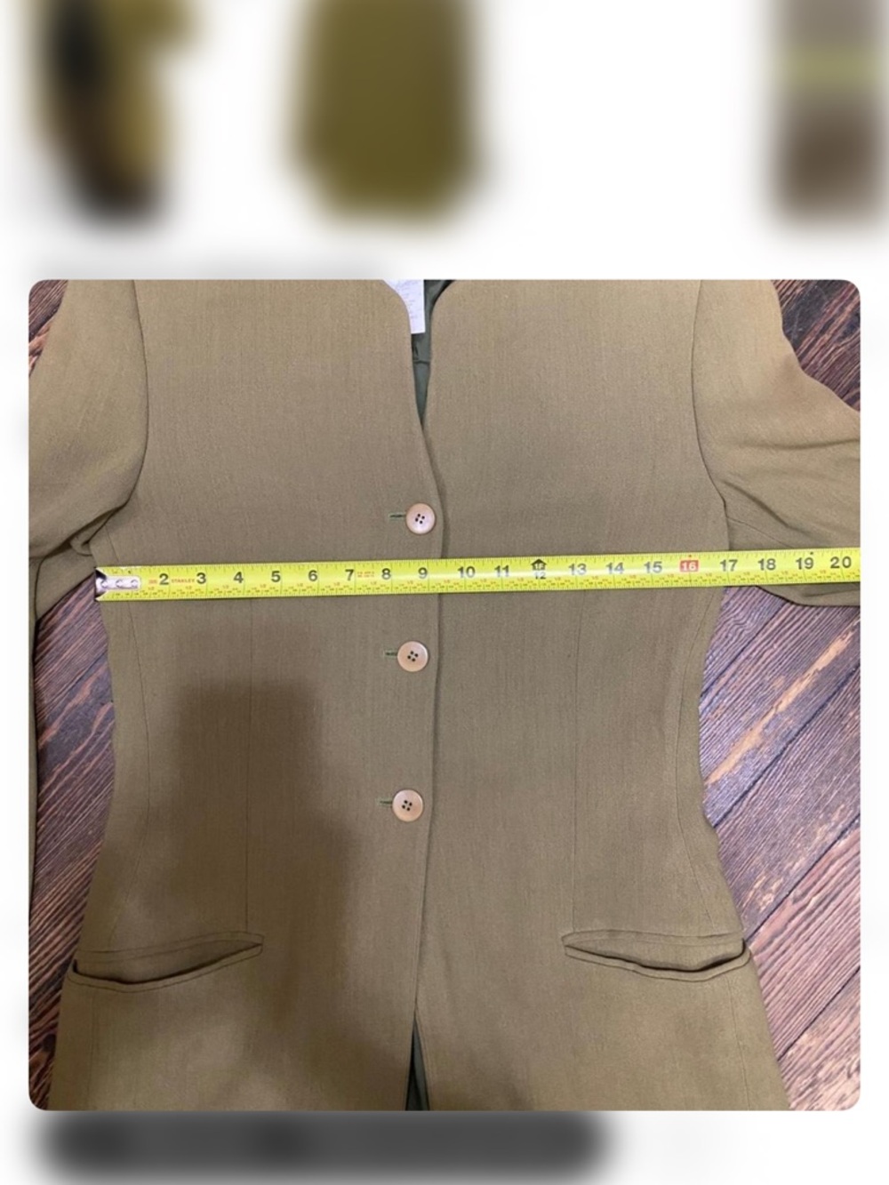 Gorgeous Giorgio Armani Olive Green Vintage Blazer - Picture 4 of 7